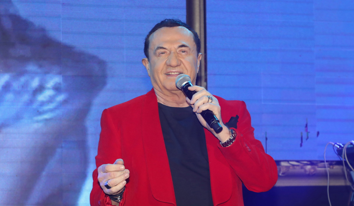 «Ξαναγύρισες ε;» και της λέω…» «Ξαναγύρισες ε;» και της λέω…»