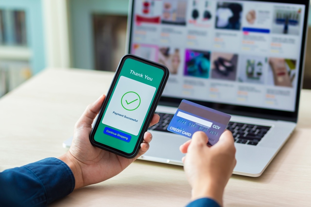 Κάρτα ή κινητό για ανέπαφες πληρωμές; Ποια μέθοδος είναι τελικά πιο ασφαλής