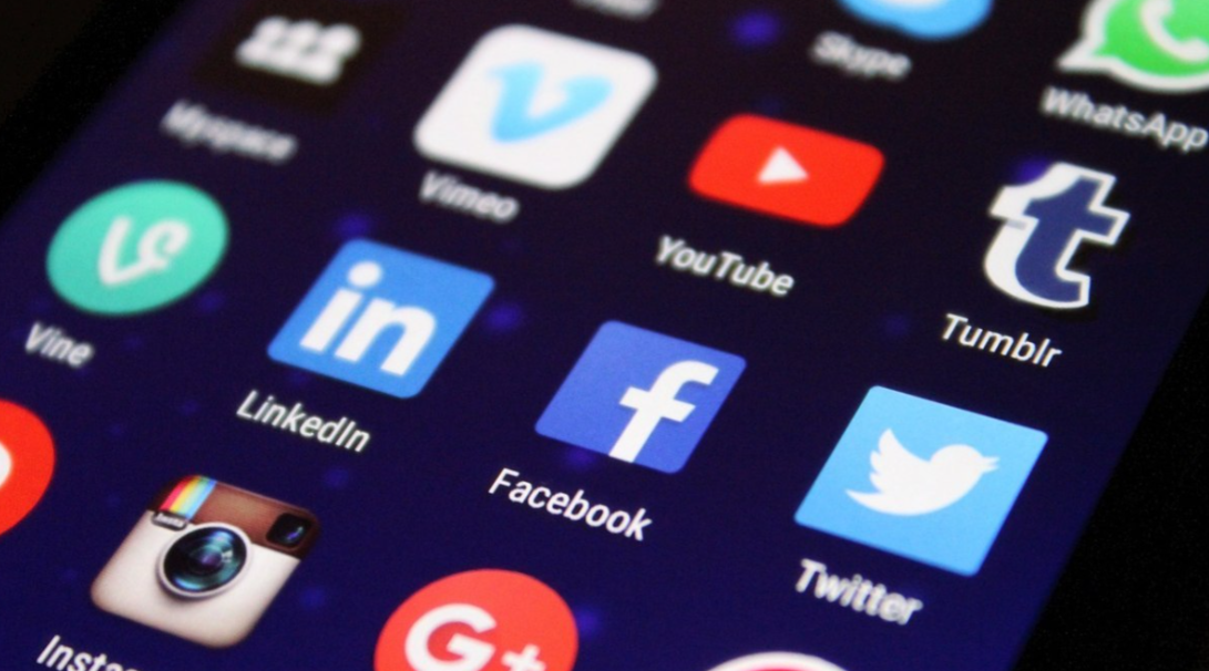 Θάνατος 22χρονου: Τα επικίνδυνα challenges στα ελληνικά social media – Κάνουν «clout» και -ενίοτε