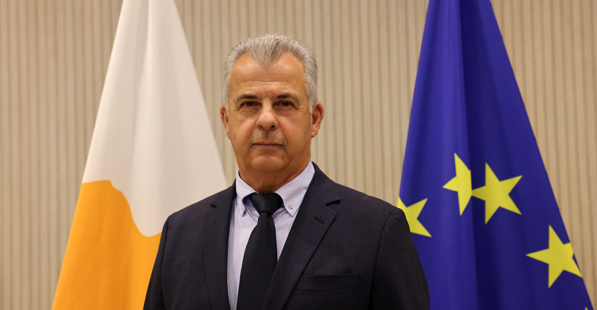 &Phi;&upsilon;&tau;&iota;&rho;ή&sigmaf;: &laquo;&Sigma;&upsilon;&nu;&tau;&omicron;&nu;&iota;&sigma;&mu;ό&sigmaf; &kappa;&alpha;&iota; &sigma;&upsilon;&nu;έ&nu;&omega;&sigma;&eta; &delta;&upsilon;&nu;ά&mu;&epsilon;&omega;&nu; &Epsilon;&Epsilon; &eta; &alpha;&pi;ά&nu;&tau;&eta;&sigma;&eta; &sigma;&tau;&omicron; &omicron;&rho;&gamma;&alpha;&nu;&omega;&mu;έ&nu;&omicron; έ&gamma;&kappa;&lambda;&eta;&mu;&alpha;&raquo;