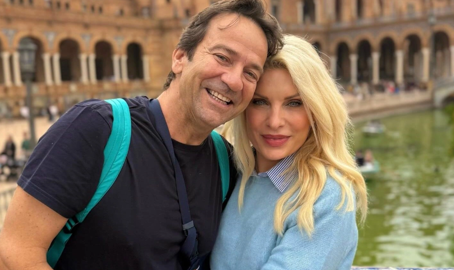 &Epsilon;&lambda;έ&nu;&eta; &Mu;&epsilon;&nu;&epsilon;&gamma;ά&kappa;&eta; &Mu;&alpha;&tau;έ&omicron; &Pi;&alpha;&nu;&tau;&zeta;ό&pi;&omicron;&upsilon;&lambda;&omicron;&sigmaf; &pi;&omicron;&zeta;ά&rho;&omicron;&upsilon;&nu; &mu;&alpha;&zeta;ί &xi;&alpha;&nu;ά &mu;&epsilon;&tau;ά &alpha;&pi;ό &kappa;&alpha;&iota;&rho;ό &kappa;&alpha;&iota; &epsilon;ύ&chi;&omicron;&nu;&tau;&alpha;&iota; &gamma;&iota;&alpha; &tau;&omicron; &Pi;ά&sigma;&chi;&alpha;