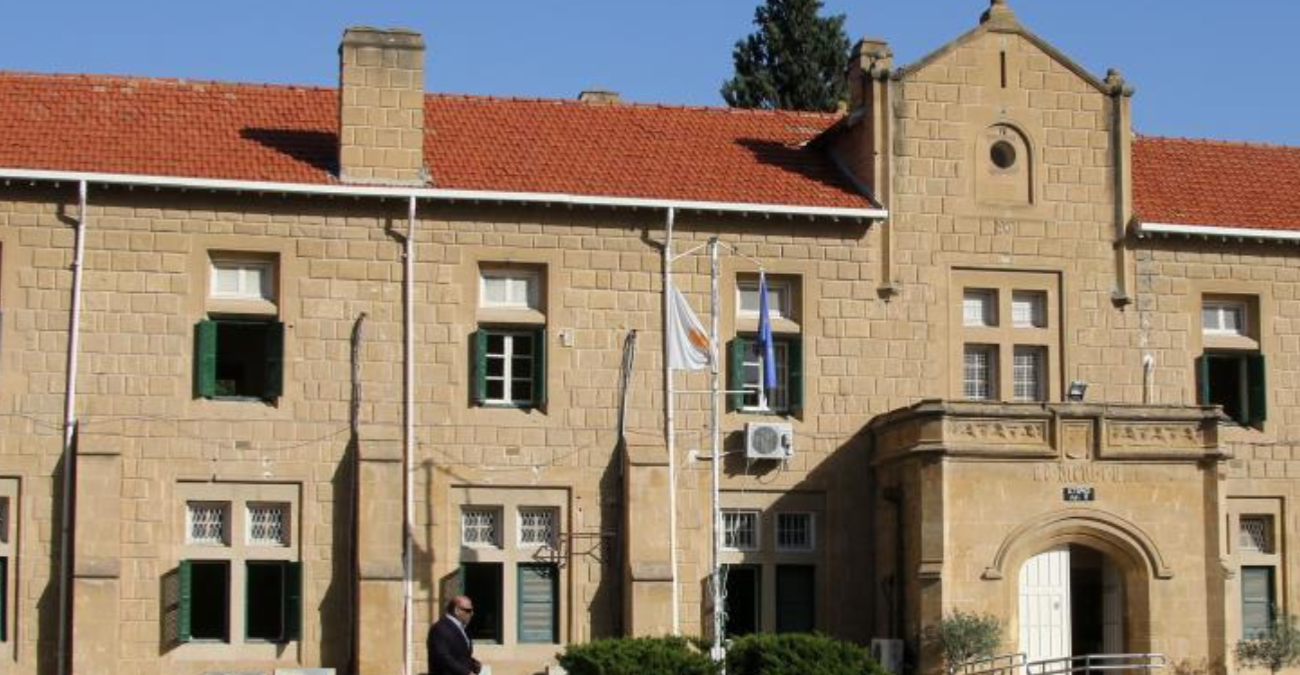 &Pi;&alpha;&rho;&alpha;&mu;έ&nu;&epsilon;&iota; &sigma;&tau;&eta; &phi;&upsilon;&lambda;&alpha;&kappa;ή &eta; &Gamma;&epsilon;&rho;&mu;&alpha;&nu;ί&delta;&alpha; &gamma;&iota;&alpha; &tau;&omicron;&nu; &sigma;&phi;&epsilon;&tau;&epsilon;&rho;&iota;&sigma;&mu;ό &epsilon;/&kappa; &pi;&epsilon;&rho;&iota;&omicron;&upsilon;&sigma;&iota;ώ&nu; - &Alpha;&nu;&alpha;&beta;&lambda;ή&theta;&eta;&kappa;&epsilon; &eta; &delta;ί&kappa;&eta;, &pi;ό&tau;&epsilon; &sigma;&upsilon;&nu;&epsilon;&chi;ί&zeta;&epsilon;&tau;&alpha;&iota;