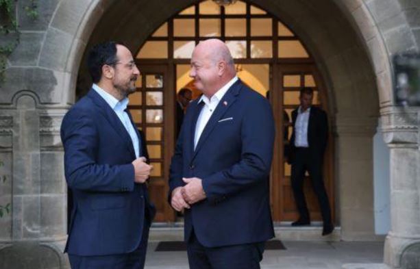 Αφίχθηκε στο Προεδρικό Μέγαρο ο Καγκελάριος της Αυστρίας