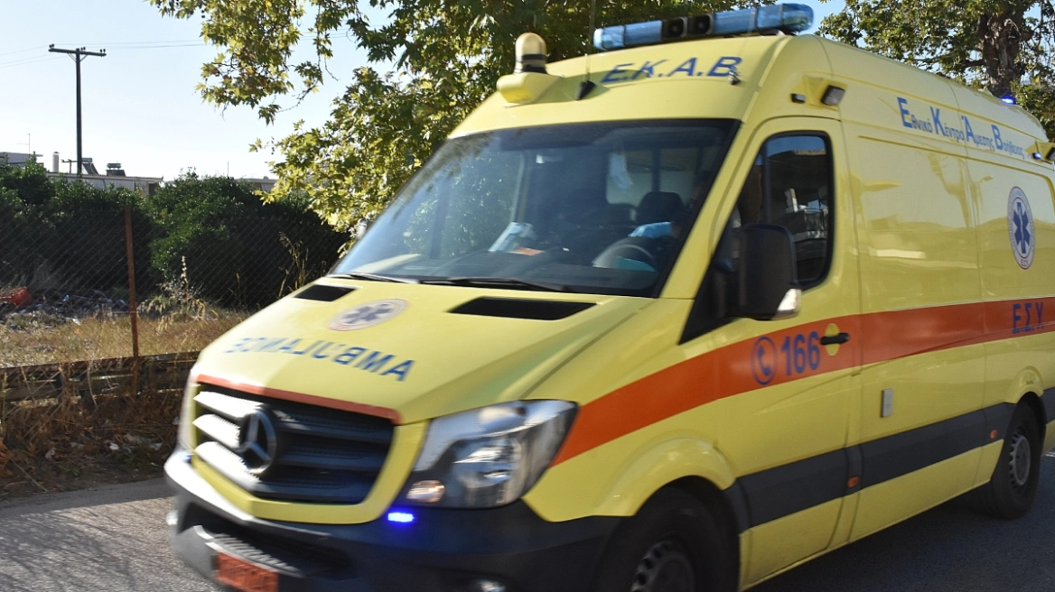 Νεκρός 89χρονος στην Κρήτη που καταπλακώθηκε από το τρακτέρ του