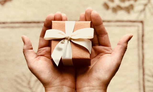 &Epsilon;&omicron;&rho;&tau;&omicron;&lambda;ό&gamma;&iota;&omicron;: &Sigma;&epsilon; &pi;&omicron;&iota;&omicron;&upsilon;&sigmaf; &nu;&alpha; &pi;&epsilon;ί&tau;&epsilon; &chi;&rho;ό&nu;&iota;&alpha; &pi;&omicron;&lambda;&lambda;ά &sigma;ή&mu;&epsilon;&rho;&alpha;, 8 &Phi;&epsilon;&beta;&rho;&omicron;&upsilon;&alpha;&rho;ί&omicron;&upsilon;