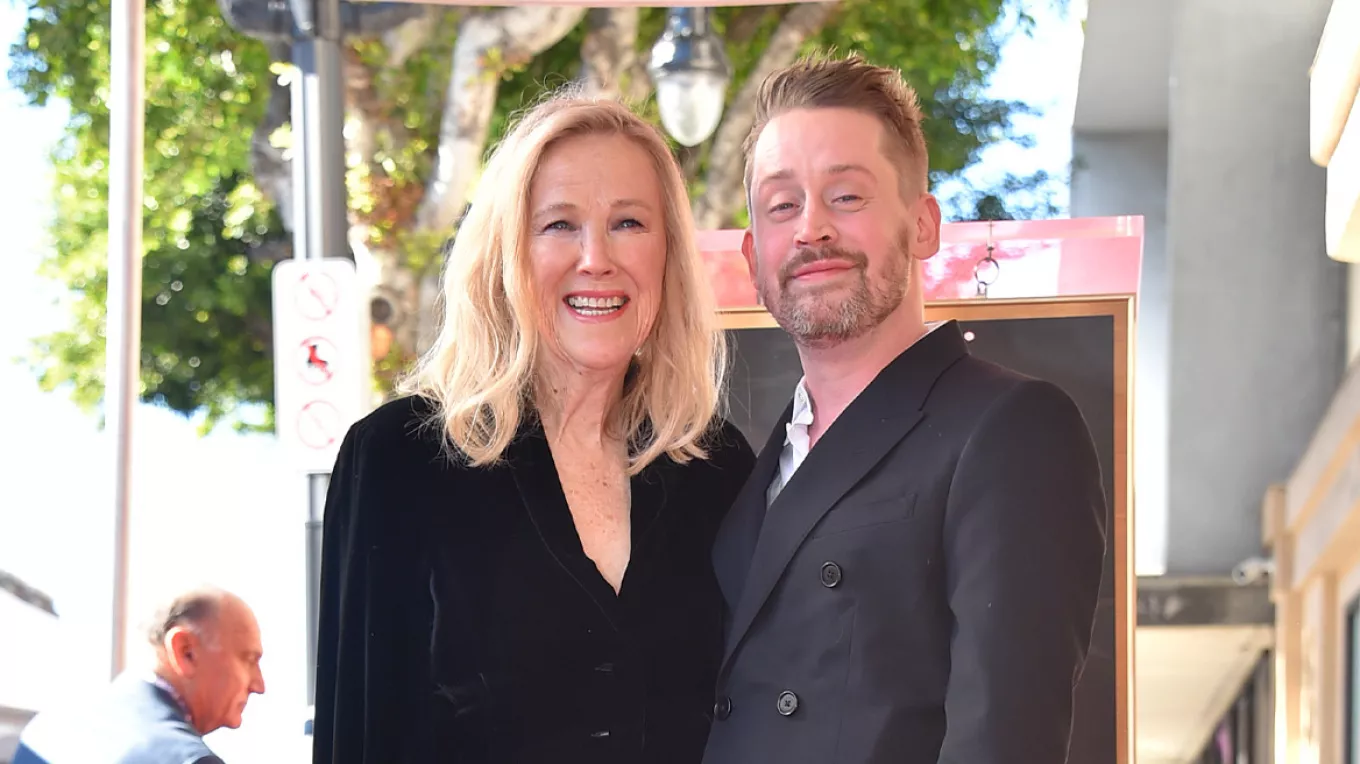 Συγκινεί η ανάρτηση του Μακόλεϊ Κάλκιν για τον θάνατο της Κάθριν Ο Χάρα - «Μαμά, είχα τόσα πολλά ακόμη να σου πω»