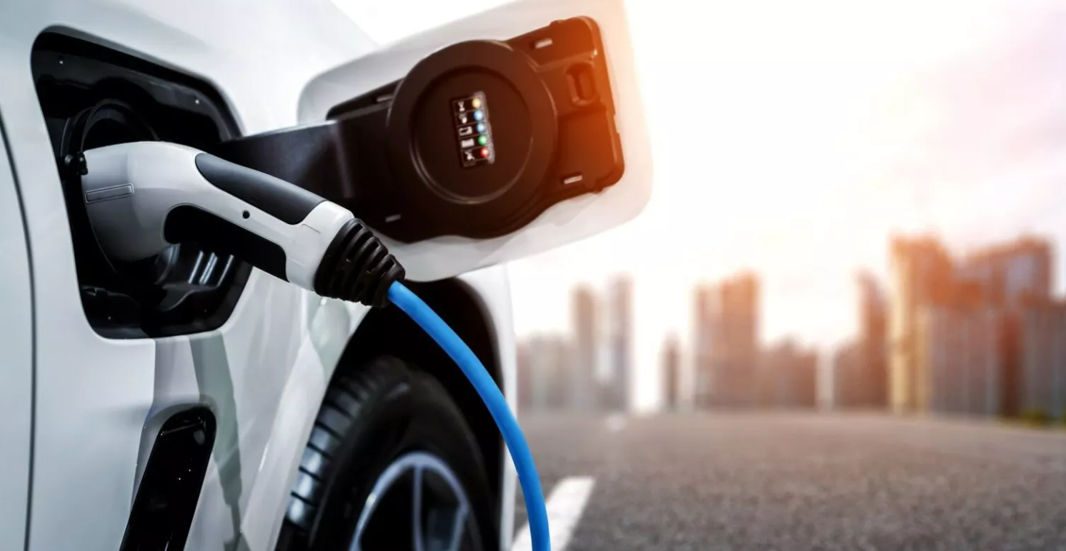 Θες ηλεκτρικό όχημα; Νέες χορηγίες με ποσά μέχρι και €20.000