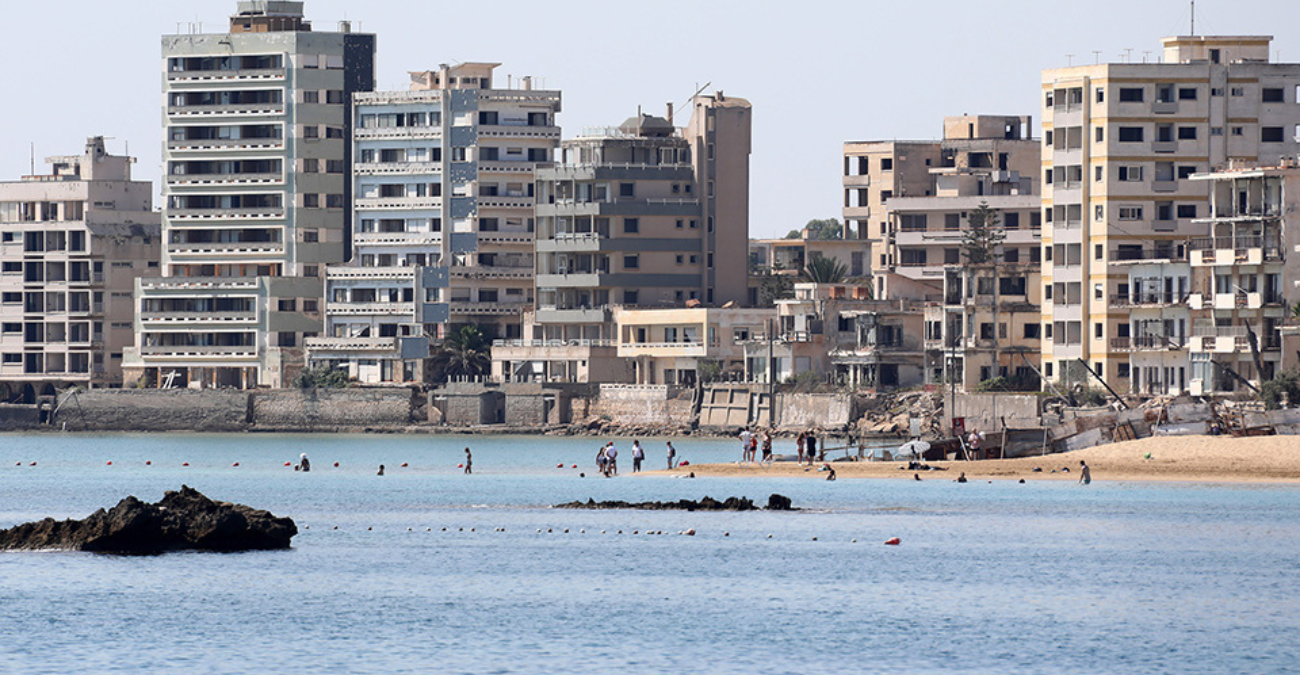 &Epsilon;&upsilon;&rho;&omega;&kappa;&omicron;&iota;&nu;&omicron;&beta;&omicron;ύ&lambda;&iota;&omicron;: &Epsilon;&pi;&alpha;&nu;&alpha;&phi;έ&rho;&epsilon;&iota; &tau;&omicron; &Beta;&alpha;&rho;ώ&sigma;&iota; &sigma;&tau;&eta;&nu; &alpha;&tau;&zeta;έ&nu;&tau;&alpha; - &Omicron; &Delta;ή&mu;&alpha;&rho;&chi;&omicron;&sigmaf; &alpha;&pi;&alpha;&iota;&tau;&epsilon;ί ά&mu;&epsilon;&sigma;&eta; &epsilon;&pi;&iota;&sigma;&tau;&rho;&omicron;&phi;ή &tau;&omega;&nu; &nu;ό&mu;&iota;&mu;&omega;&nu; &kappa;&alpha;&tau;&omicron;ί&kappa;&omega;&nu;