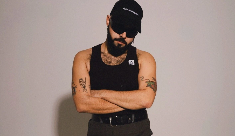 Eurovision 2026-Akylas: &Gamma;&iota;&alpha;&tau;ί έ&chi;&epsilon;&iota; &pi;&rho;&omicron;&kappa;&alpha;&lambda;έ&sigma;&epsilon;&iota; &tau;έ&tau;&omicron;&iota;&omicron; &chi;&alpha;&mu;ό; &Eta; &delta;&omicron;&upsilon;&lambda;&epsilon;&iota;ά &sigma;&epsilon; &kappa;&rho;&omicron;&upsilon;&alpha;&zeta;&iota;&epsilon;&rho;ό&pi;&lambda;&omicron;&iota;&alpha; &tau;&omicron; &laquo;Ferto&raquo;