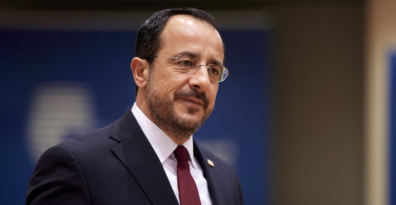 &Pi;&rho;ό&epsilon;&delta;&rho;&omicron;&sigmaf; &Chi;&rho;&iota;&sigma;&tau;&omicron;&delta;&omicron;&upsilon;&lambda;ί&delta;&eta;&sigmaf; &alpha;&pi;ό &Beta;&omicron;&upsilon;&delta;&alpha;&pi;έ&sigma;&tau;&eta;: 8 &pi;&rho;&omicron;&tau;ά&sigma;&epsilon;&iota;&sigmaf; &gamma;&iota;&alpha; &mu;&iota;&alpha; &iota;&sigma;&chi;&upsilon;&rho;ή &Epsilon;&upsilon;&rho;ώ&pi;&eta; &kappa;&alpha;&iota; &sigma;&tau;&omicron; &beta;ά&theta;&omicron;&sigmaf;&hellip; &Gamma;ά&zeta;&alpha; &kappa;&alpha;&iota; &Kappa;&upsilon;&pi;&rho;&iota;&alpha;&kappa;ό