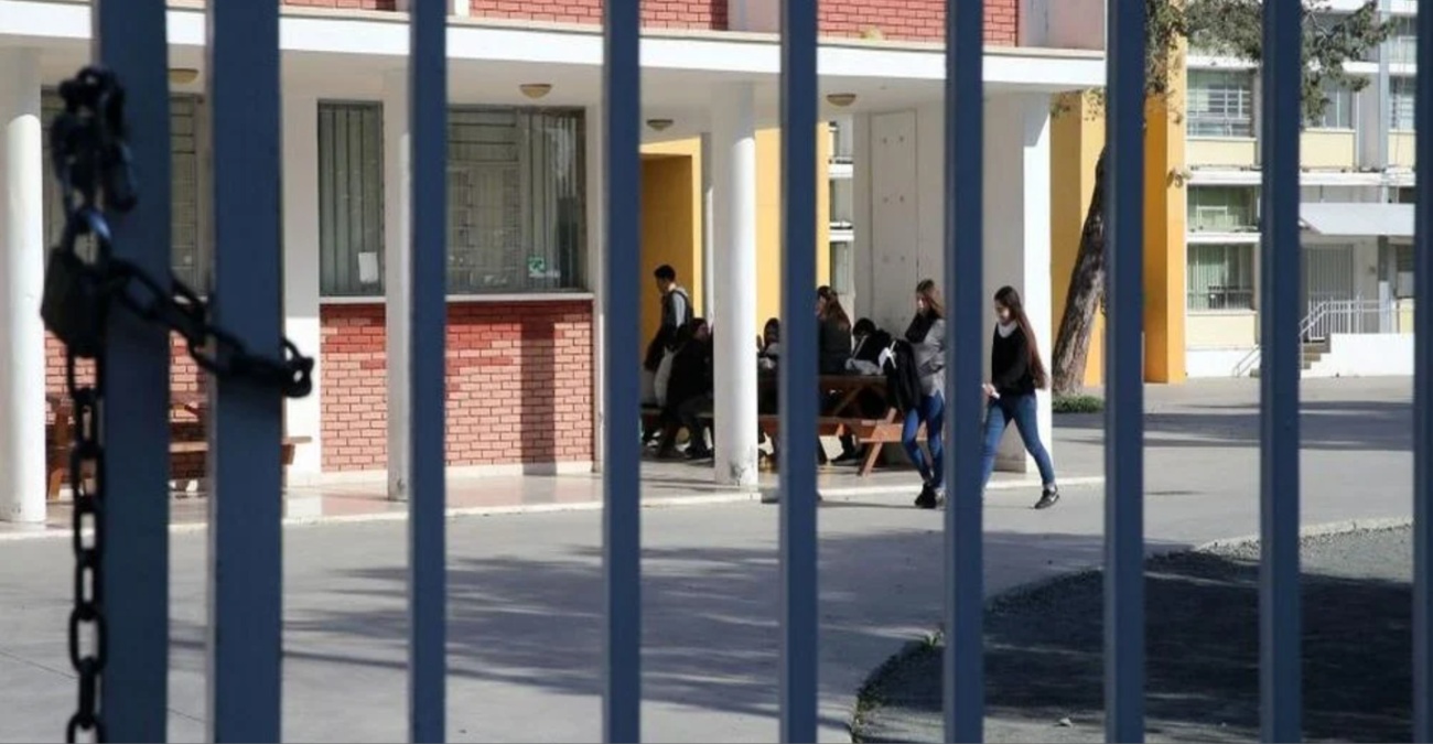 &Nu;έ&omicron; &pi;&epsilon;&rho;&iota;&sigma;&tau;&alpha;&tau;&iota;&kappa;ό &beta;ί&alpha;&sigmaf; &sigma;&epsilon; &sigma;&chi;&omicron;&lambda;&epsilon;ί&omicron;: &Mu;&alpha;&theta;&eta;&tau;ή&sigmaf; &gamma;&upsilon;&mu;&nu;&alpha;&sigma;ί&omicron;&upsilon; &epsilon;&pi;&iota;&tau;έ&theta;&eta;&kappa;&epsilon; &sigma;&epsilon; &kappa;&alpha;&theta;&eta;&gamma;ή&tau;&rho;&iota;&alpha; &ndash; &laquo;&Kappa;&alpha;&mu;ί&alpha; &delta;&iota;&kappa;&alpha;&iota;&omicron;&lambda;&omicron;&gamma;ί&alpha; &gamma;&iota;&alpha; &tau;&eta; &beta;ί&alpha;&raquo;