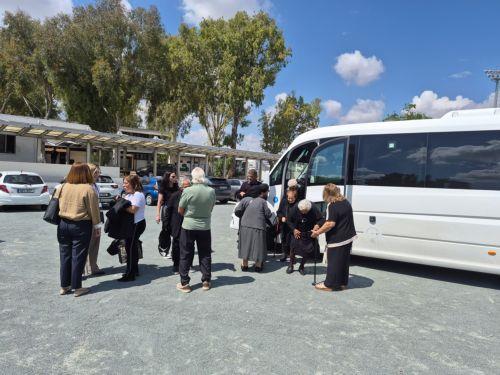 Αθρόα η συμμετοχή εγκλωβισμένων στα ειδικά κέντρα στην Λευκωσία - Ηλικιωμένοι μοιράζονται τα δικά τους βιώματα