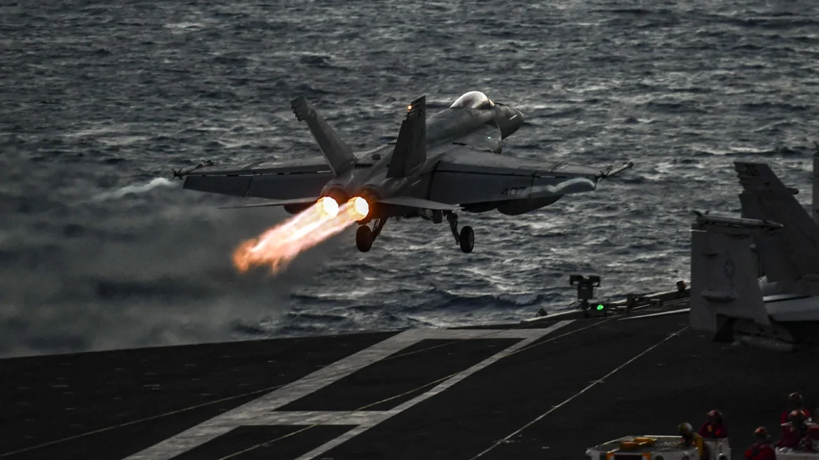 CENTCOM: &Omicron;&iota; &Eta;&Pi;&Alpha; &beta;&omicron;&mu;&beta;ά&rho;&delta;&iota;&sigma;&alpha;&nu; &tau;&omicron; &Iota;&rho;ά&nu; - &laquo;&Iota;&sigma;&chi;&upsilon;&rho;ή &alpha;&pi;ά&nu;&tau;&eta;&sigma;&eta;&raquo; &sigma;&tau;&iota;&sigmaf; &iota;&rho;&alpha;&nu;&iota;&kappa;έ&sigmaf; &epsilon;&pi;&iota;&theta;έ&sigma;&epsilon;&iota;&sigmaf;