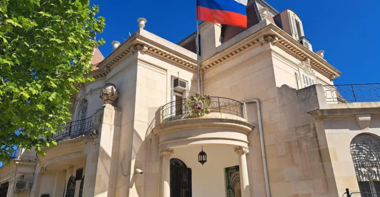Η Μόσχα θα κινηθεί νομικά κατά χωρών που θα επιχειρήσουν να κατασχέσουν περιουσιακά της στοιχεία