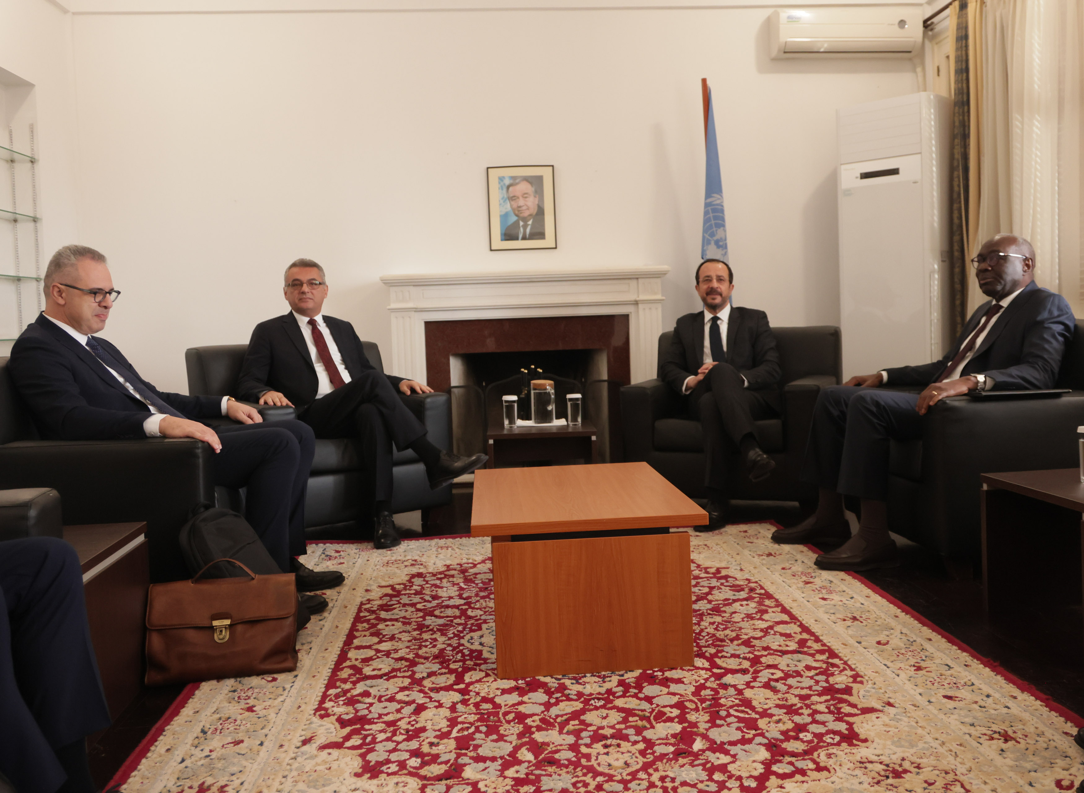 Πρώτη συνάντηση Χριστοδουλίδη-Έρχιουρμαν: «Δεν έγινε διαπραγμάτευση»