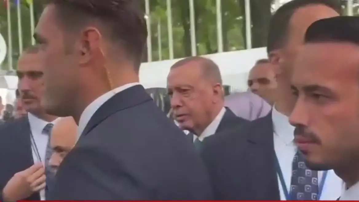 Μετά τον Μακρόν, «θύμα» της αυτοκινητοπομπής Τραμπ και ο Ερντογάν