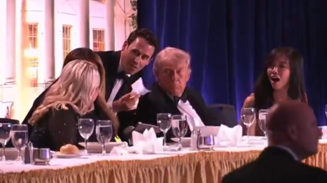 «Ήμασταν όλοι κάτω από τα τραπέζια» – Η συγκλονιστική μαρτυρία Κύπριου από την επίθεση κατά του Τραμπ