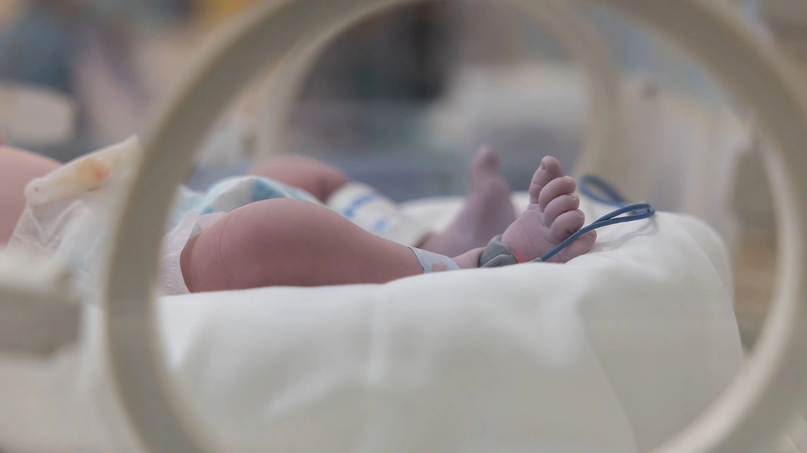 &Sigma;&tau;&alpha;&theta;&epsilon;&rho;ή &eta; &kappa;&alpha;&tau;ά&sigma;&tau;&alpha;&sigma;&eta; &tau;&omicron;&upsilon; &beta;&rho;έ&phi;&omicron;&upsilon;&sigmaf; &mu;&epsilon; &mu;&eta;&nu;&iota;&gamma;&gamma;ί&tau;&iota;&delta;&alpha; &alpha;&pi;ό &tau;&eta; &Zeta;ά&kappa;&upsilon;&nu;&theta;&omicron; - &Sigma;&epsilon; &alpha;&nu;&alpha;&sigma;&tau;&omicron;&lambda;ή &eta; &pi;&alpha;&iota;&delta;ί&alpha;&tau;&rho;&omicron;&sigmaf; &kappa;&alpha;&iota; &Epsilon;&Delta;&Epsilon; &gamma;&iota;&alpha; &tau;&eta;&nu; &epsilon;&phi;&eta;&mu;&epsilon;&rho;ί&alpha; &sigma;&tau;&omicron; &nu;&omicron;&sigma;&omicron;&kappa;&omicron;&mu;&epsilon;ί&omicron;