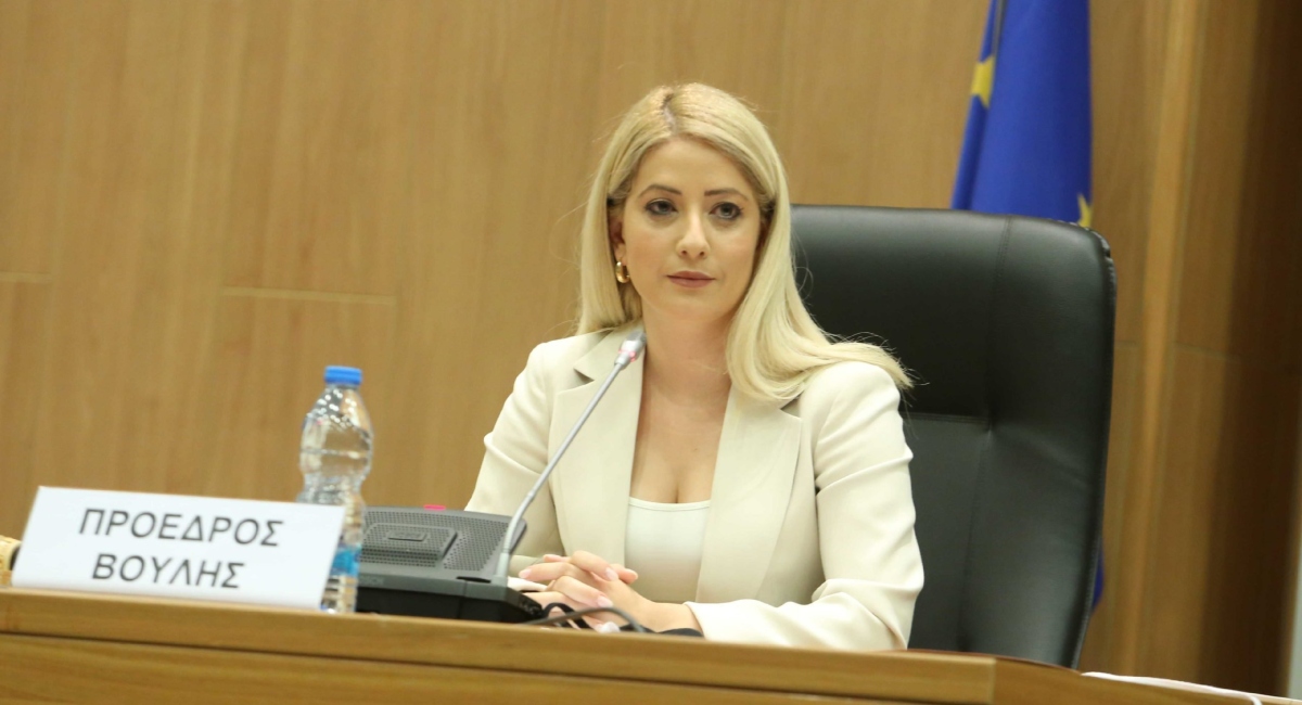 Ιδού τα 25 δώρα που έλαβε η Αννίτα ως Πρόεδρος της Βουλής - Μέχρι 600 ευρώ το ακριβότερο