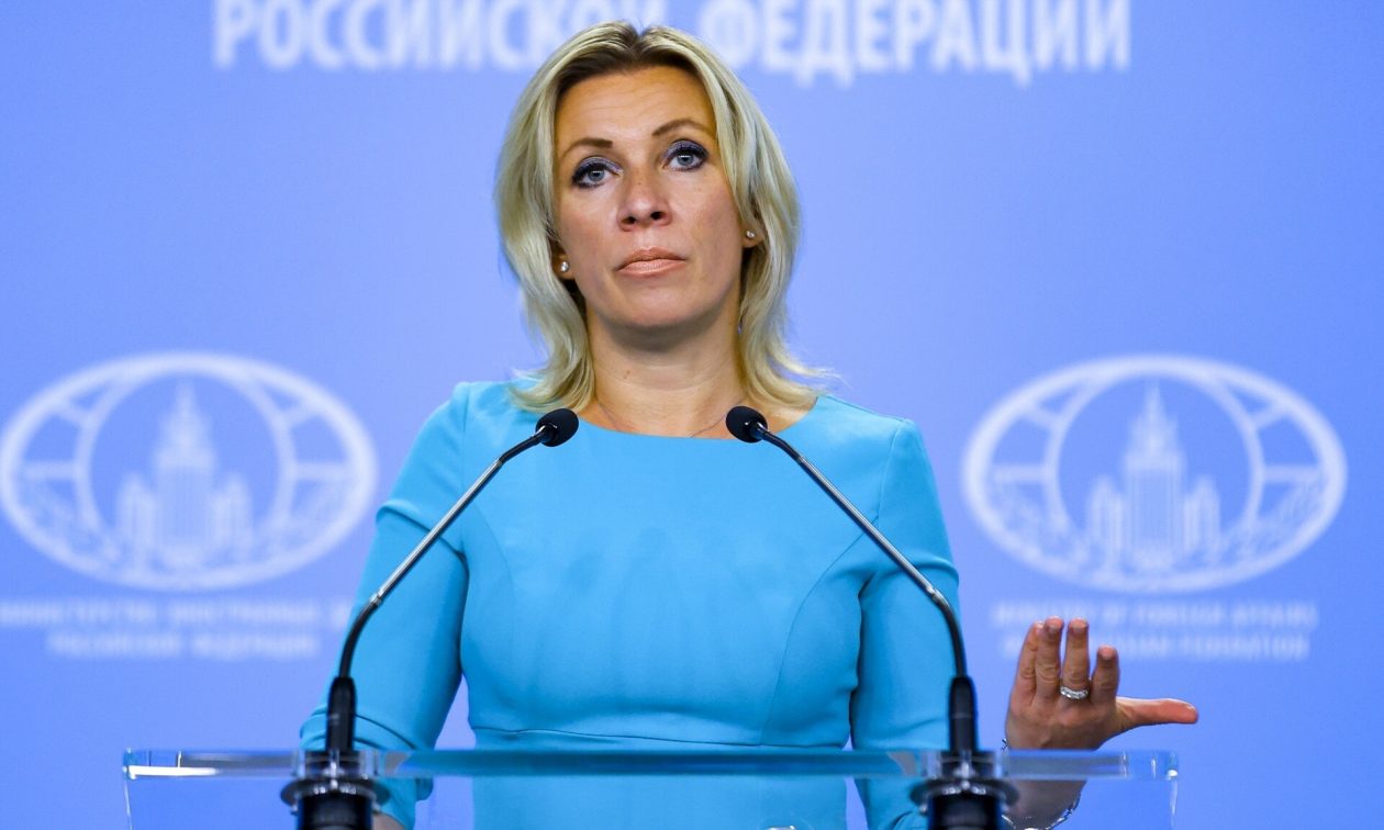 Ζαχάροβα κατά Ζελένσκι: «Τρομοκράτης διεθνούς εμβέλειας»
