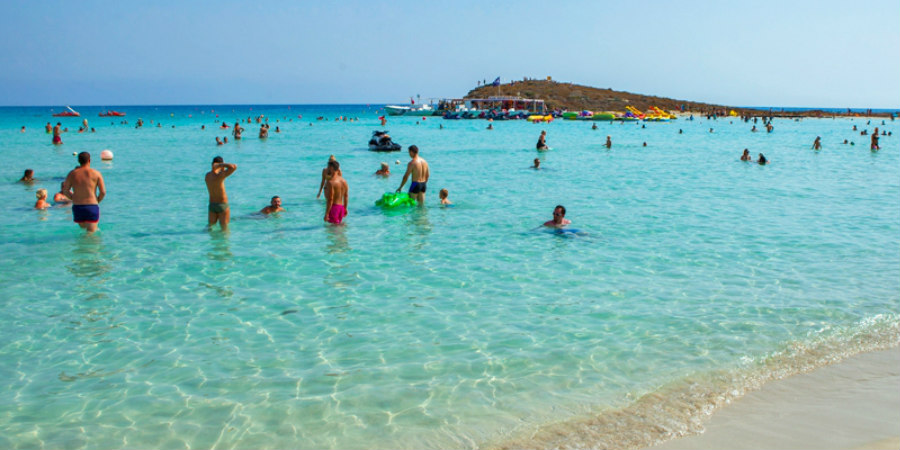 Ετοιμάστε αποσμητικά, έρχεται καλοκαιρινός ιδρώτας – Έρχεται αισθητή άνοδος της θερμοκρασίας