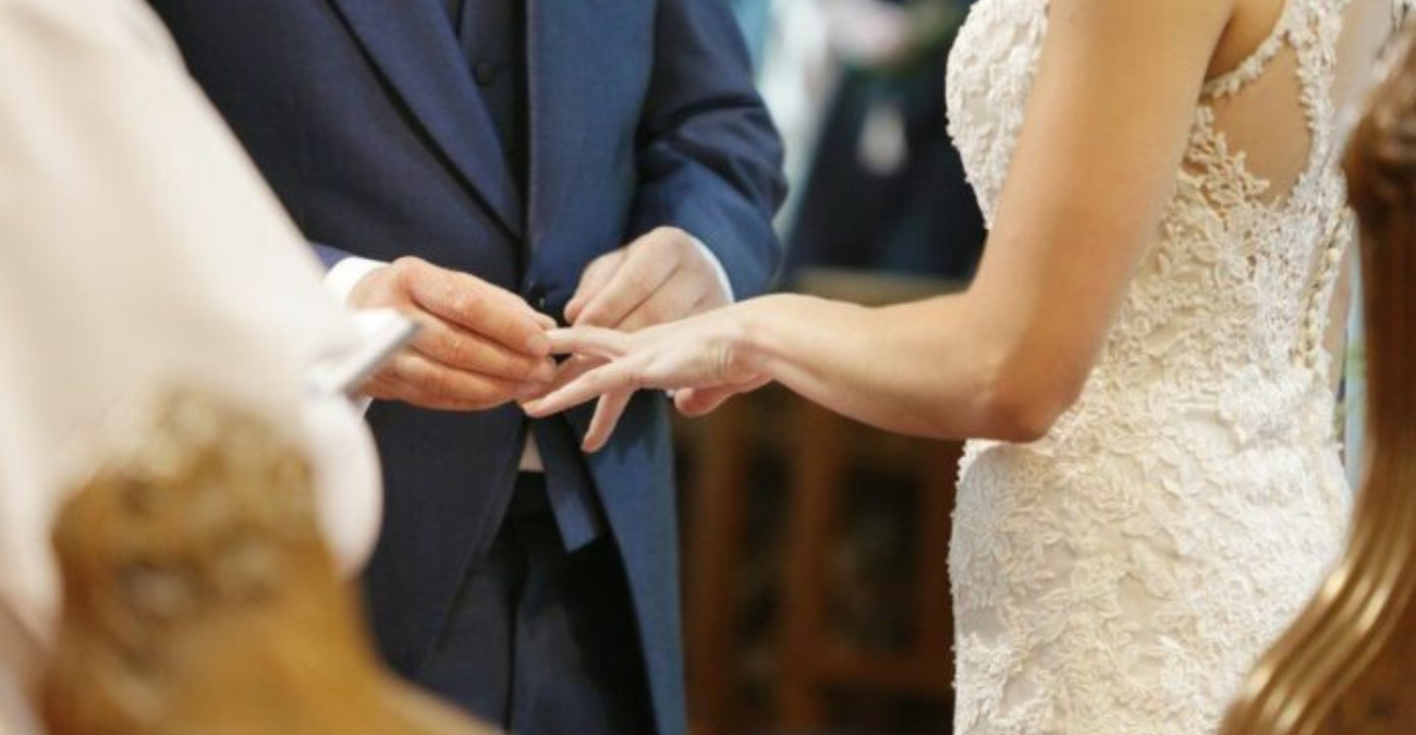 Γάμοι και στη νηστεία! Η Ιερά Σύνοδος «ανάβει πράσινο φως» Γάμοι και στη νηστεία! Η Ιερά Σύνοδος «ανάβει πράσινο φως»