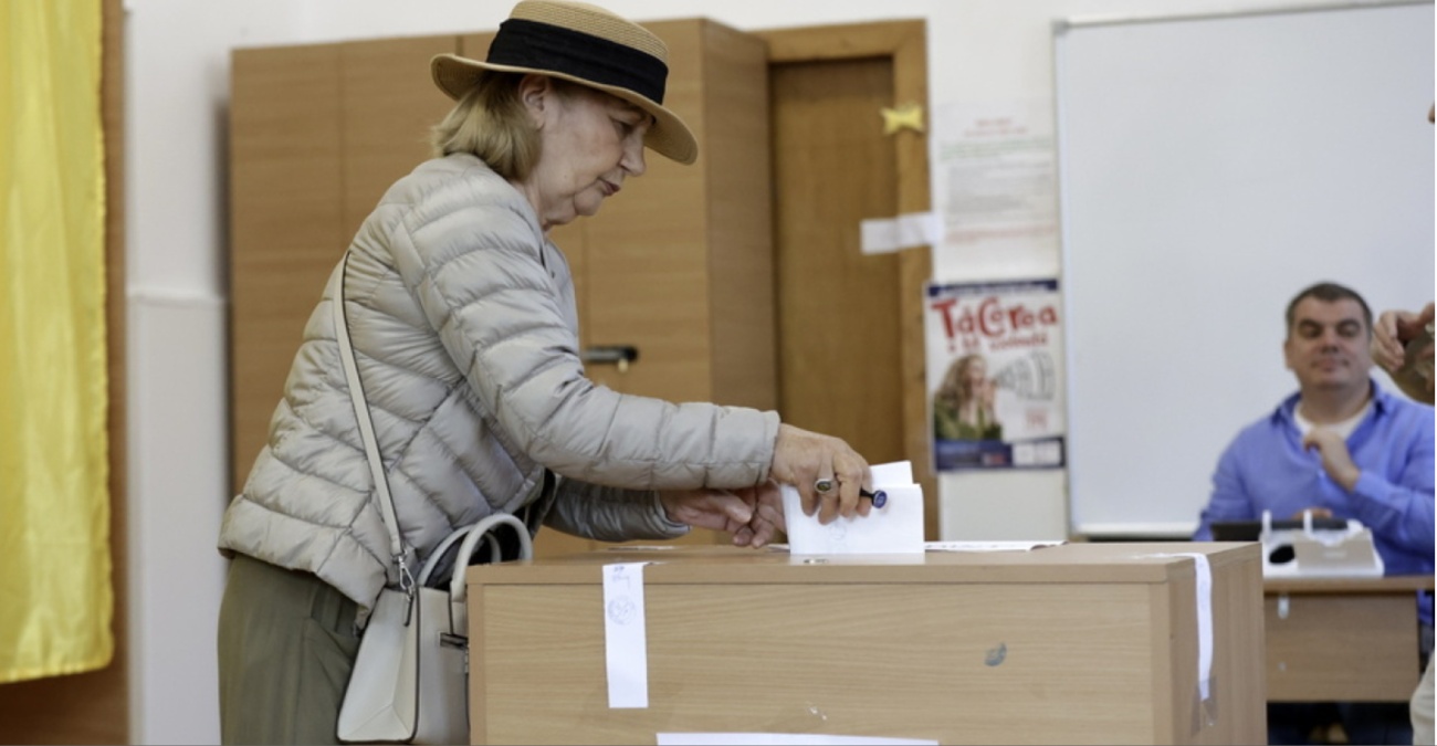 Παραιτήθηκε ο πρωθυπουργός της χώρας μετά την ήττα του κυβερνώντος συνασπισμού