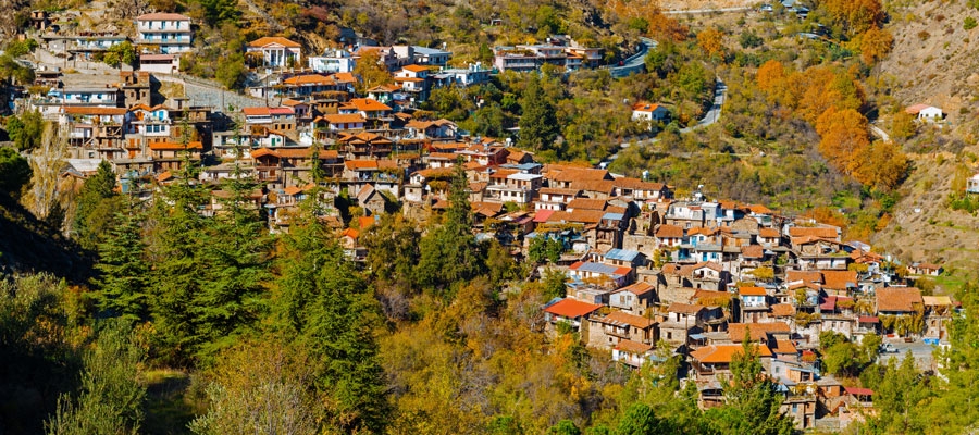 Το κυπριακό χωριό που «χάθηκε» στην ομίχλη - Συγκλονίζουν οι εικόνες