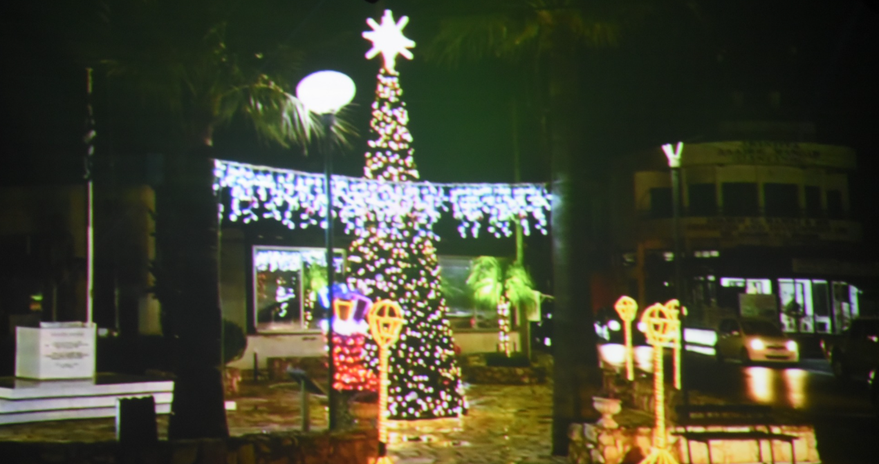 Πρωτοποριακό: Με τη βοήθεια… της τεχνολογίας άναψε ο Χριστουγεννιάτικος Διάκοσμος στο Λιοπέτρι