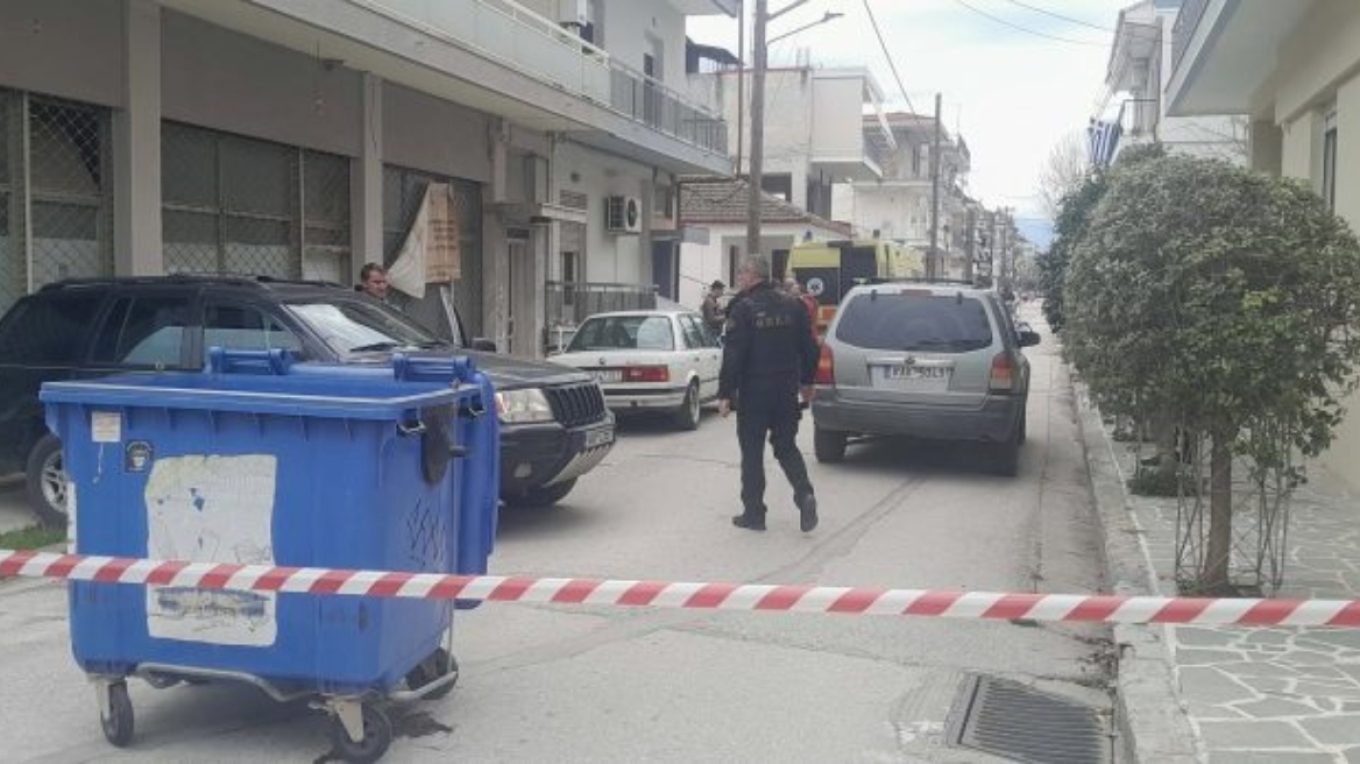 &Kappa;&alpha;&tau;&alpha;&iota;&gamma;&iota;&sigma;&tau;&iota;&kappa;έ&sigmaf; &epsilon;&xi;&epsilon;&lambda;ί&xi;&epsilon;&iota;&sigmaf;: &Alpha;&upsilon;&tau;ό &epsilon;ί&nu;&alpha;&iota; &tau;&omicron; &mu;&alpha;&chi;&alpha;ί&rho;&iota; &tau;&eta;&sigmaf; ά&gamma;&rho;&iota;&alpha;&sigmaf; &delta;&omicron;&lambda;&omicron;&phi;&omicron;&nu;ί&alpha;&sigmaf; &tau;&omicron;&upsilon; &tau;&rho;&alpha;&gamma;&omicron;&upsilon;&delta;&iota;&sigma;&tau;ή - &Delta;&epsilon;ί&tau;&epsilon; &phi;&omega;&tau;&omicron;&gamma;&rho;&alpha;&phi;ί&alpha;