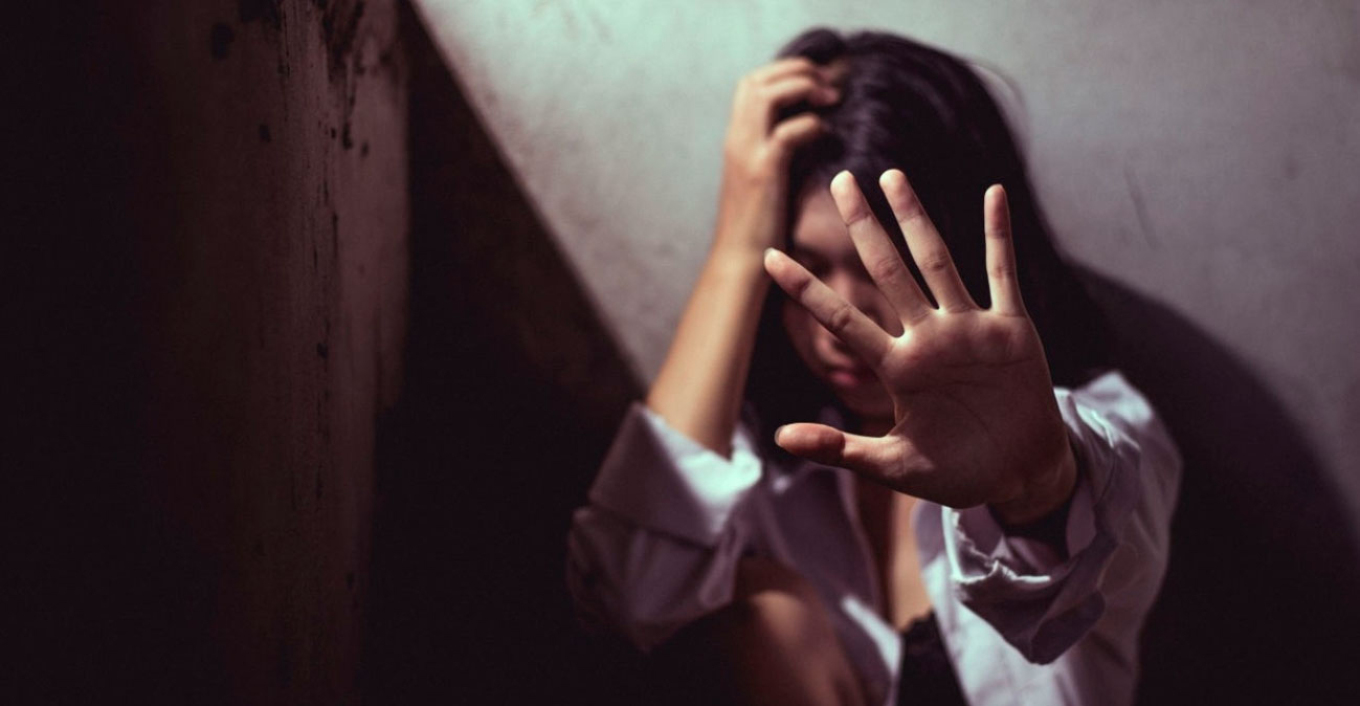 Σοκ στην Ελλάδα: 14χρονη έγκυος χτυπήθηκε από τη μητέρα της και απέβαλε