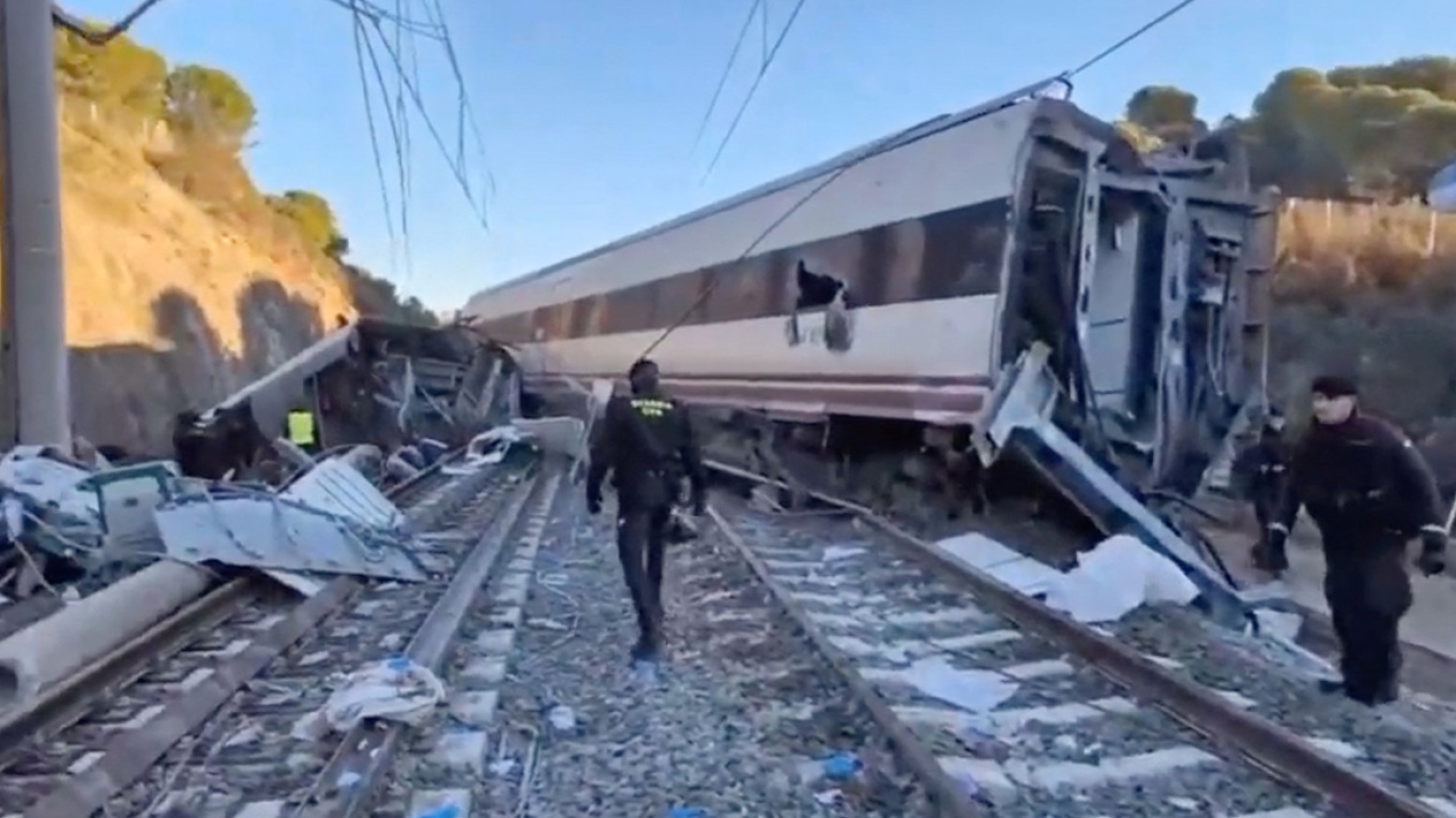 &Sigma;&iota;&delta;&eta;&rho;&omicron;&delta;&rho;&omicron;&mu;&iota;&kappa;ή &tau;&rho;&alpha;&gamma;&omega;&delta;ί&alpha; &sigma;&tau;&eta;&nu; &Iota;&sigma;&pi;&alpha;&nu;ί&alpha;: &Epsilon;&nu;&tau;ό&pi;&iota;&sigma;&alpha;&nu; &sigma;&pi;&alpha;&sigma;&mu;έ&nu;&omicron; &sigma;ύ&nu;&delta;&epsilon;&sigma;&mu;&omicron; &sigma;&tau;&iota;&sigmaf; &rho;ά&gamma;&epsilon;&sigmaf; - &Sigma;&tau;&omicron;&upsilon;&sigmaf; 39 &omicron;&iota; &nu;&epsilon;&kappa;&rho;&omicron;ί &alpha;&pi;ό &tau;&omicron;&nu; &epsilon;&kappa;&tau;&rho;&omicron;&chi;&iota;&alpha;&sigma;&mu;ό &kappa;&alpha;&iota; &tau;&eta; &sigma;ύ&gamma;&kappa;&rho;&omicron;&upsilon;&sigma;&eta; &tau;&rho;έ&nu;&omega; class=