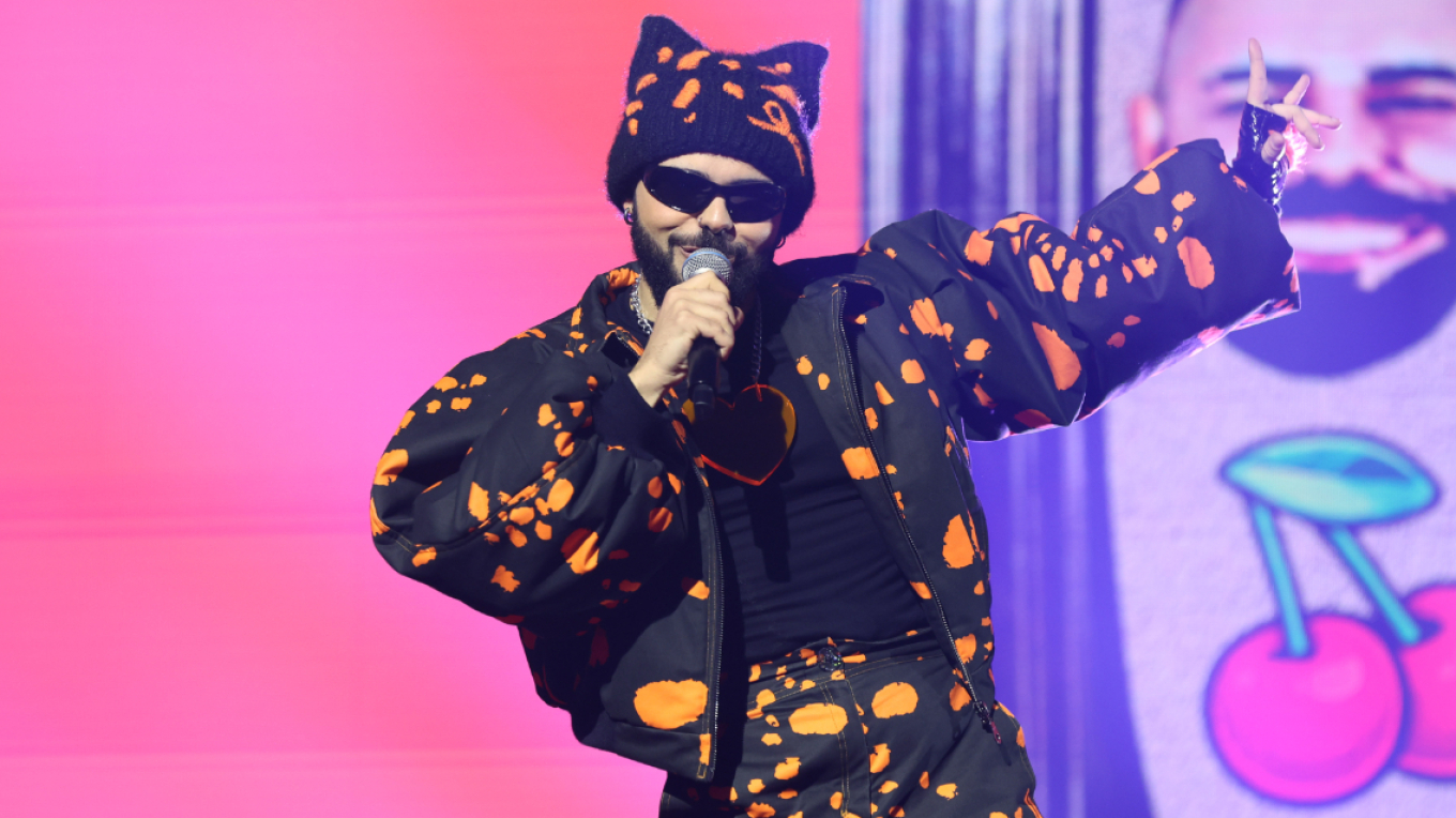 &Omicron; &Alpha;&kappa;ύ&lambda;&alpha;&sigmaf; έ&gamma;&iota;&nu;&epsilon; &pi;&alpha;&sigma;&chi;&alpha;&lambda;&iota;&nu;ό &alpha;&upsilon;&gamma;ό - &Delta;&epsilon;ί&tau;&epsilon; &phi;&omega;&tau;&omicron;&gamma;&rho;&alpha;&phi;ί&alpha;