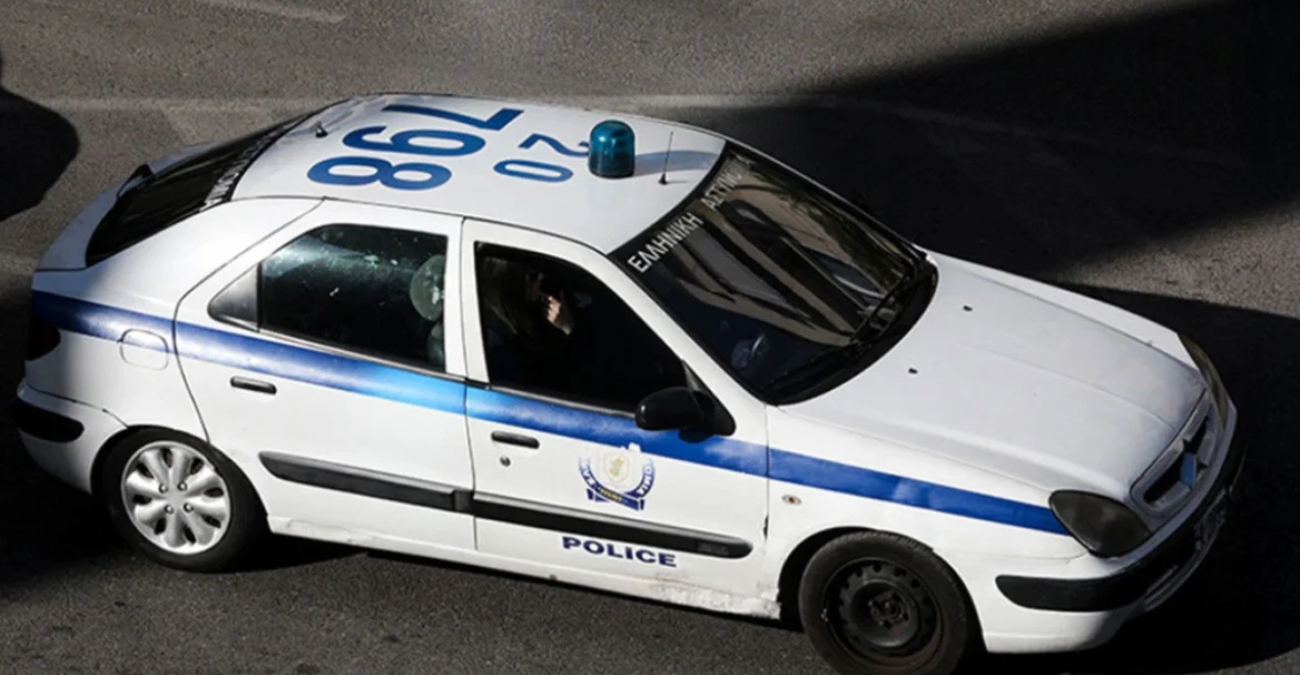 &Tau;&rho;&alpha;&gamma;&omega;&delta;ί&alpha; &sigma;&tau;&eta;&nu; &Epsilon;&lambda;&lambda;ά&delta;&alpha;: &Eta;&lambda;&iota;&kappa;&iota;&omega;&mu;έ&nu;&omicron;&sigmaf; &pi;&upsilon;&rho;&omicron;&beta;ό&lambda;&eta;&sigma;&epsilon; &kappa;&alpha;&iota; &sigma;&kappa;ό&tau;&omega;&sigma;&epsilon; &tau;&omicron;&nu; &alpha;&delta;&epsilon;&rho;&phi;ό &tau;&omicron;&upsilon;