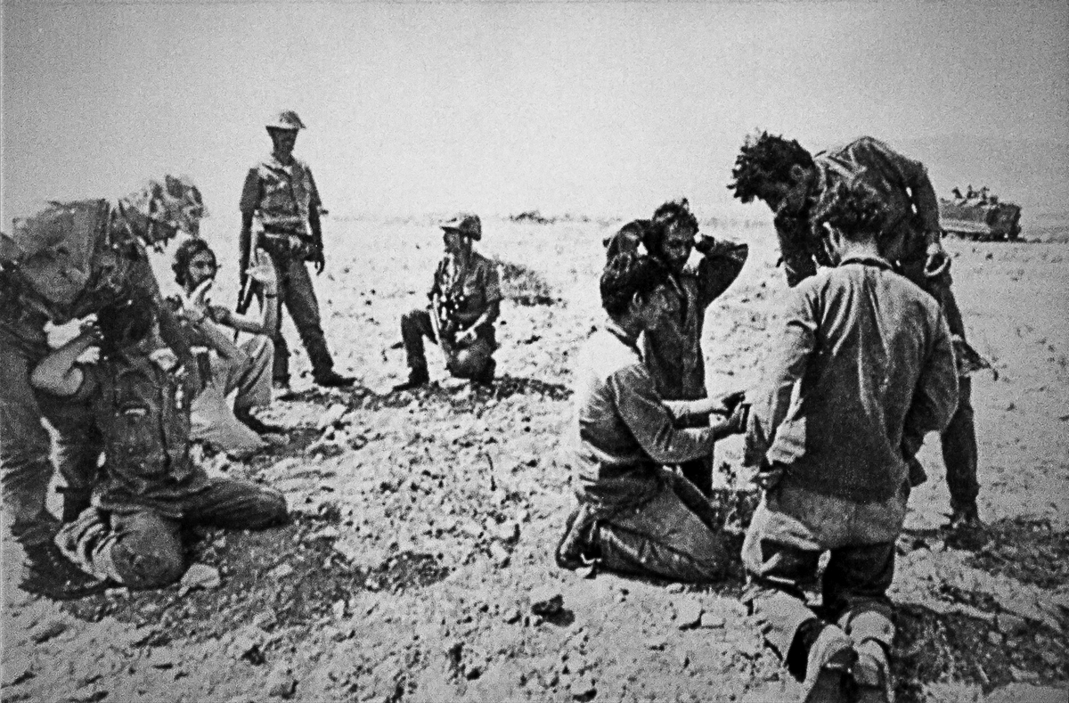&Sigma;&upsilon;&gamma;&kappa;&lambda;&omicron;&nu;&iota;&sigma;&tau;&iota;&kappa;ή &mu;&alpha;&rho;&tau;&upsilon;&rho;ί&alpha;: &Alpha;&iota;&chi;&mu;ά&lambda;&omega;&tau;&omicron;&sigmaf; &tau;&omicron;&upsilon; 1974 &alpha;&pi;&omicron;&kappa;ά&lambda;&upsilon;&psi;&epsilon; &sigma;&tau;&eta; &sigma;ύ&zeta;&upsilon;&gamma;&omicron; &tau;&omicron;&upsilon; &lambda;ί&gamma;&omicron; &pi;&rho;&iota;&nu; &pi;&epsilon;&theta;ά&nu;&epsilon;&iota; ό&tau;&iota; &beta;&iota;ά&sigma;&tau;&eta;&kappa;&epsilon; &alpha;&pi;ό &Tau;&omicron;ύ&rho;&kappa;&omicron;&upsilon;&sigmaf;