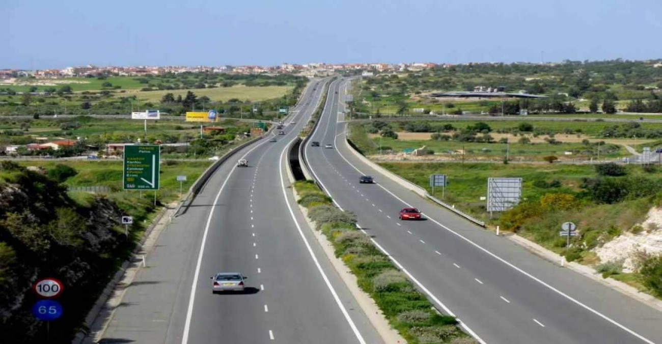 Δόθηκε στην κυκλοφορία η λωρίδα που είχε κλείσει