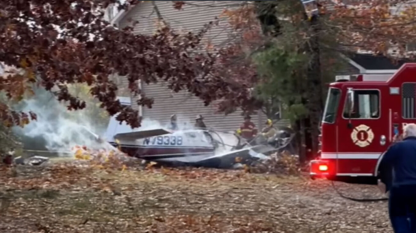 Συντριβή μικρού αεροσκάφους έξω από σπίτι στη Σαρατόγκα Νέας Υόρκης – Νεκρός ο πιλότος, ένας σοβαρά τραυματίας Συντριβή μικρού αεροσκάφους έξω από σπίτι στη Σαρατόγκα Νέας Υόρκης – Νεκρός ο πιλότος, ένας σοβαρά τραυματίας