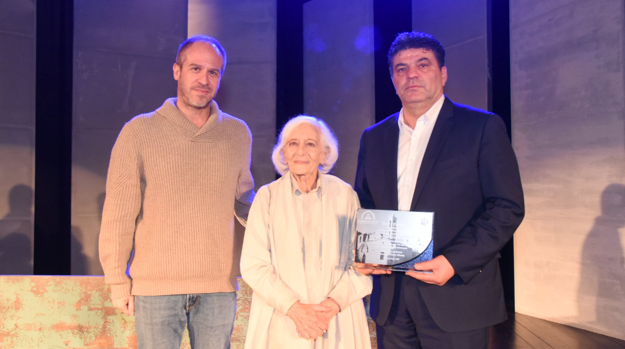 Τέλος εποχής: Έπεσε οριστικά η αυλαία για τη Δέσποινα Μπεμπεδέλη - Δείτε φωτογραφίες