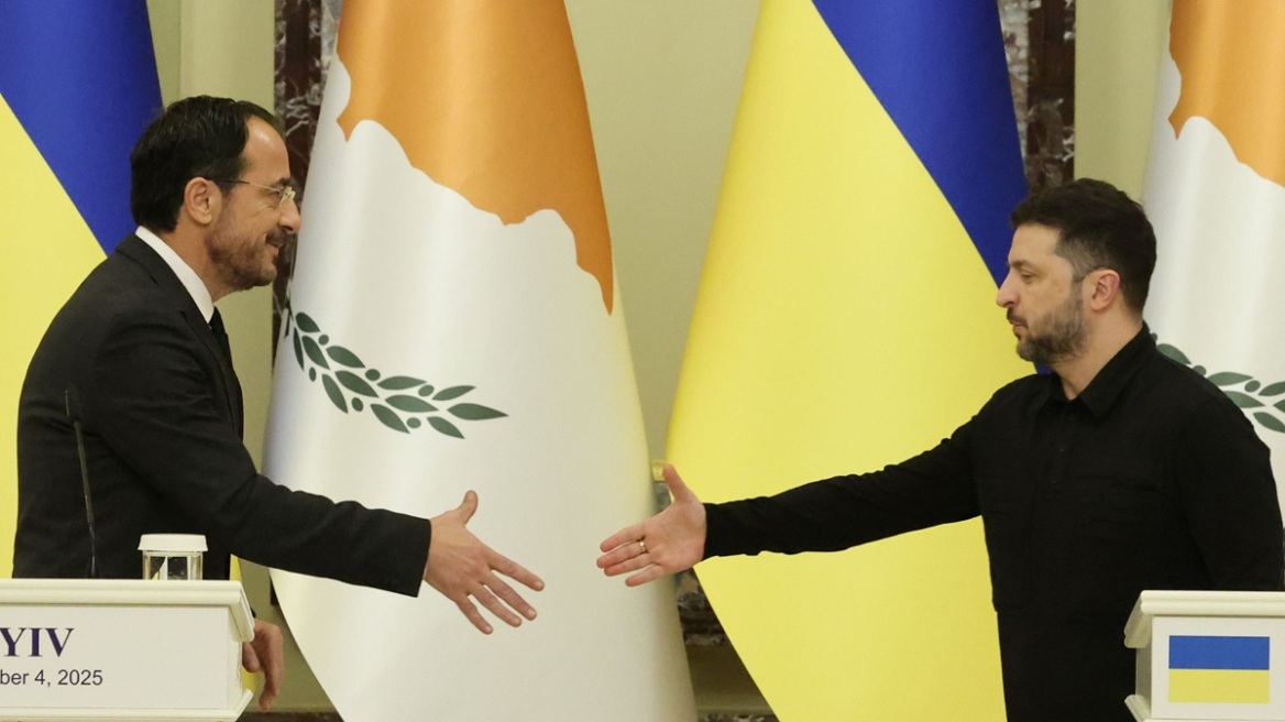 &Kappa;&upsilon;&pi;&rho;&iota;&alpha;&kappa;ή &Pi;&rho;&omicron;&epsilon;&delta;&rho;ί&alpha; &Epsilon;&Epsilon;: &Omicron;&lambda;&omicron;&kappa;&lambda;&eta;&rho;ώ&theta;&eta;&kappa;&epsilon; &eta; &sigma;&upsilon;&nu;ά&nu;&tau;&eta;&sigma;&eta; &Zeta;&epsilon;&lambda;έ&nu;&sigma;&kappa;&iota;-&Pi;&tau;&Delta; &sigma;&tau;&omicron; &Pi;&rho;&omicron;&epsilon;&delta;&rho;&iota;&kappa;ό