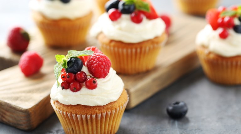 &Epsilon;&omicron;&rho;&tau;&omicron;&lambda;ό&gamma;&iota;&omicron;: &Pi;&omicron;&iota;&omicron;&iota; &gamma;&iota;&omicron;&rho;&tau;ά&zeta;&omicron;&upsilon;&nu; &sigma;ή&mu;&epsilon;&rho;&alpha;, &Pi;&alpha;&rho;&alpha;&sigma;&kappa;&epsilon;&upsilon;ή 13 &Mu;&alpha;&rho;&tau;ί&omicron;&upsilon; &ndash; &Mu;&eta;&nu; &xi;&epsilon;&chi;ά&sigma;&epsilon;&tau;&epsilon; &nu;&alpha; &tau;&omicron;&upsilon;&sigmaf; &epsilon;&upsilon;&chi;&eta;&theta;&epsilon;ί&tau;&epsilon;