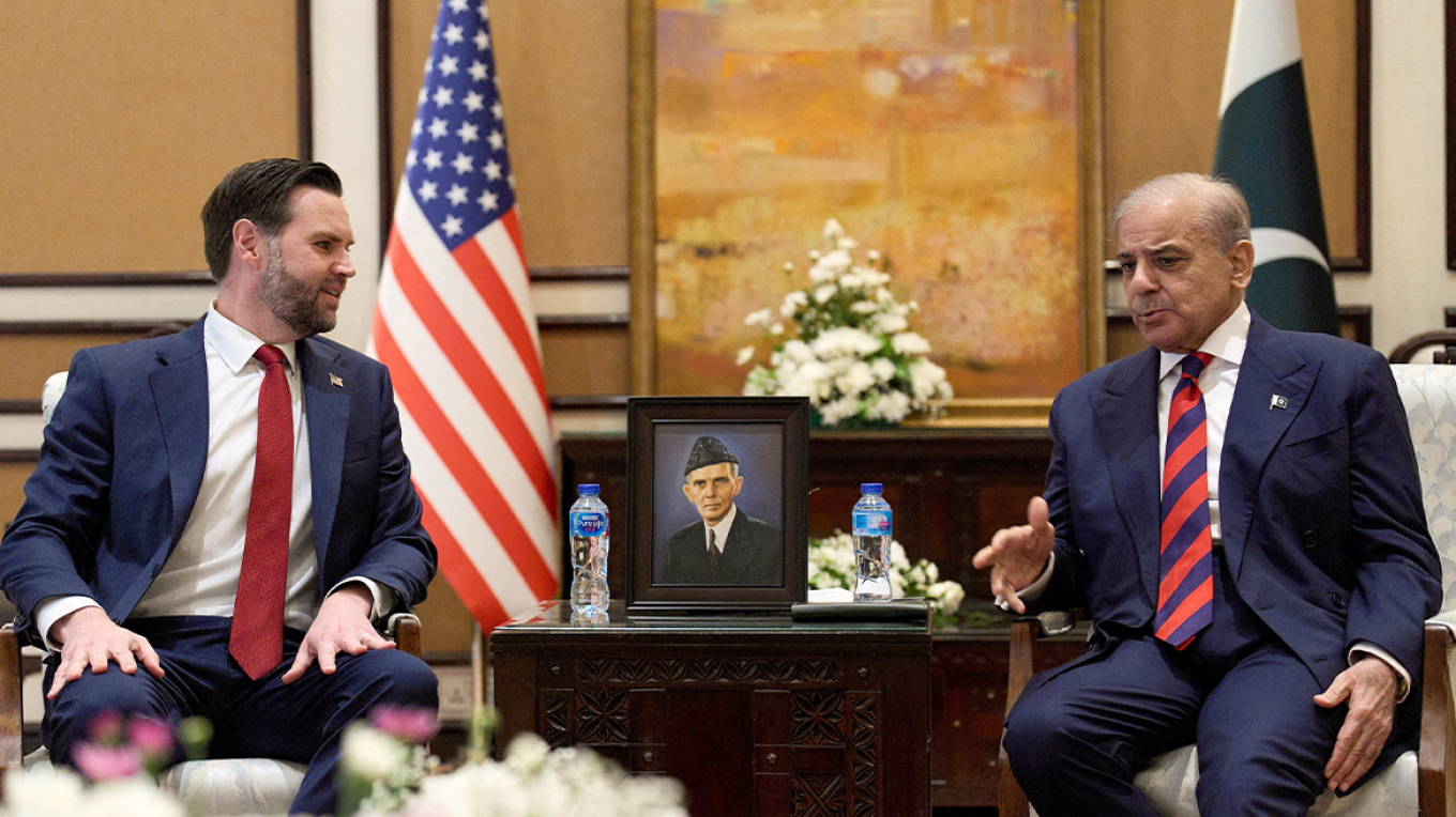 CNN: &Alpha;&nu;&omicron;&iota;&kappa;&tau;ό &tau;&omicron; &epsilon;&nu;&delta;&epsilon;&chi;ό&mu;&epsilon;&nu;&omicron; &nu;έ&omega;&nu; &delta;&iota;&alpha;&pi;&rho;&alpha;&gamma;&mu;&alpha;&tau;&epsilon;ύ&sigma;&epsilon;&omega;&nu; &Eta;&Pi;&Alpha; &mu;&epsilon; &Iota;&rho;ά&nu; &pi;&rho;&iota;&nu; &alpha;&pi;ό &tau;&eta; &lambda;ή&xi;&eta; &tau;&eta;&sigmaf; &epsilon;&kappa;&epsilon;&chi;&epsilon;&iota;&rho;ί&alpha;&sigmaf;