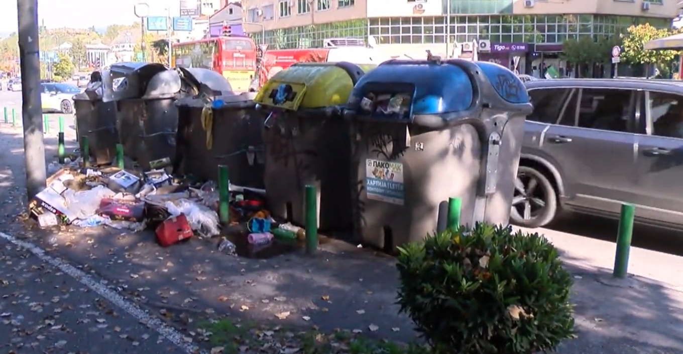 Ανυπόφορη η κατάσταση με τα σκουπίδια στα Σκόπια – Προφυλακίστηκαν δύο άτομα Ανυπόφορη η κατάσταση με τα σκουπίδια στα Σκόπια – Προφυλακίστηκαν δύο άτομα