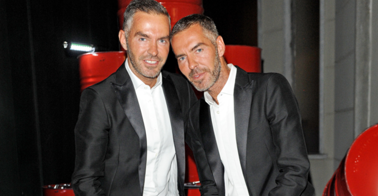 Dsquared2: Στην Αγία Νάπα απολαμβάνουν το μπάνιο τους οι διάσημοι σχεδιαστές Dean και Dan – Μαυρισμένοι και χαλαροί
