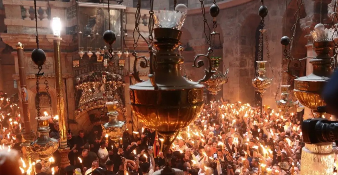 Στον «αέρα» η τελετή του Αγίου Φωτός; Οι αυστηροί περιορισμοί του Ισραήλ και το επεισόδιο με τον Καθολικό Πατριάρχη