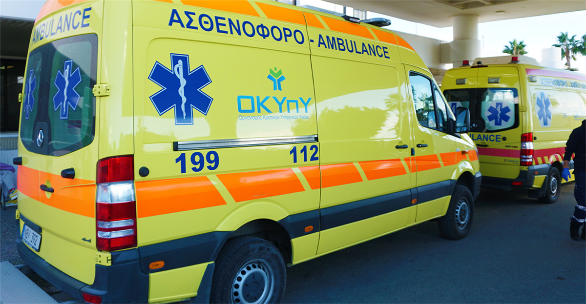 Εργατικό ατύχημα: Ανατράπηκε βαρύ όχημα και εγκλωβίστηκε υπάλληλος - Στο Νοσοκομείο τέσσερα πρόσωπα