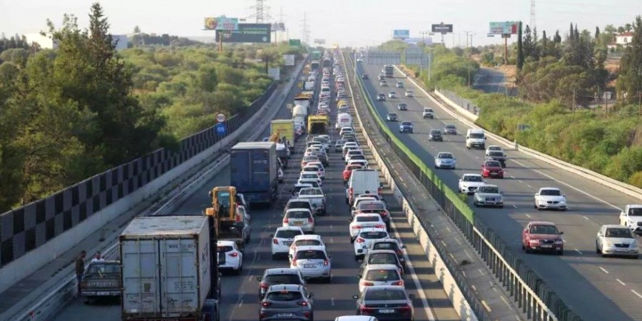 Που έχει κίνηση σήμερα; Δείτε live ποιοι δρόμοι είναι στο «κόκκινο»