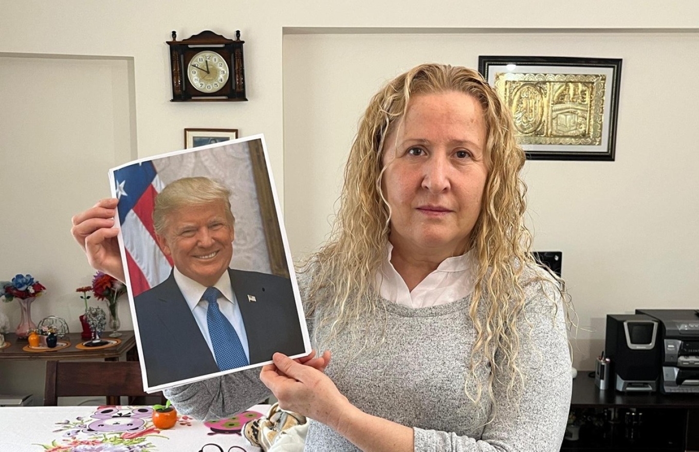 Μια 55χρονη Τουρκάλα προσπαθεί να πείσει δικαστήρια σε Άγκυρα και ΗΠΑ… πως είναι κόρη του Τραμπ, ζητά και εξέταση DNA Μια 55χρονη Τουρκάλα προσπαθεί να πείσει δικαστήρια σε Άγκυρα και ΗΠΑ… πως είναι κόρη του Τραμπ, ζητά και εξέταση DNA