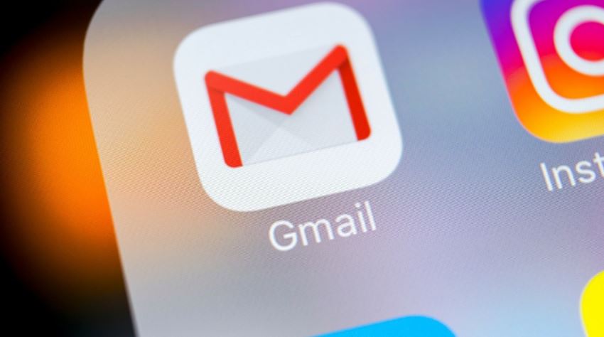 Νέα λειτουργία AI «διαβάζει» τα email σου – Πώς να την απενεργοποιήσεις