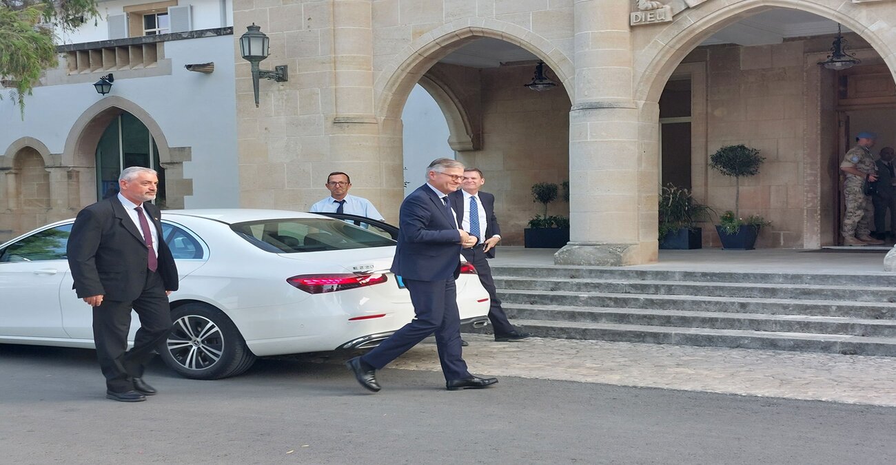 Κυβέρνηση: «Σημαντική η επίσκεψη Λακρουά» - «Αμείωτο το ενδιαφέρον των ΗΕ»