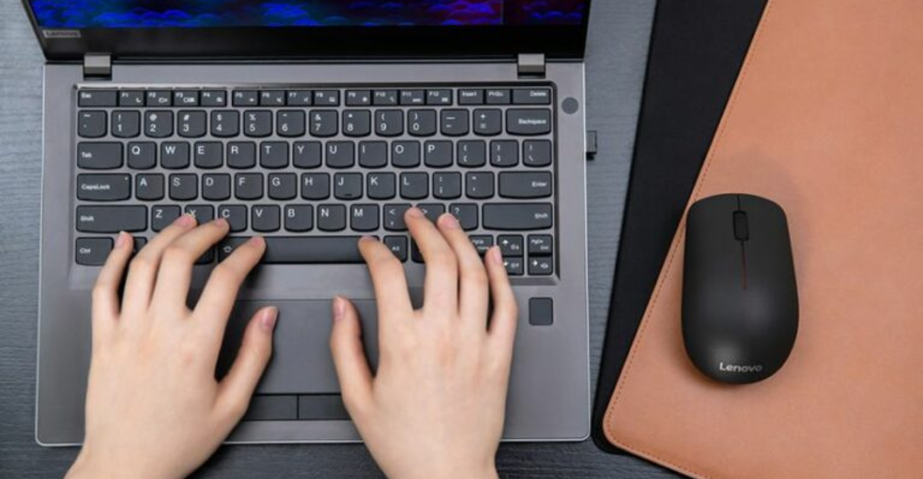 Παράταση από το ΥΠΑΝ! Μέχρι πότε μπορούν οι γονείς να πάρουν tablet και laptop για τα παιδιά τους με επιδότηση;